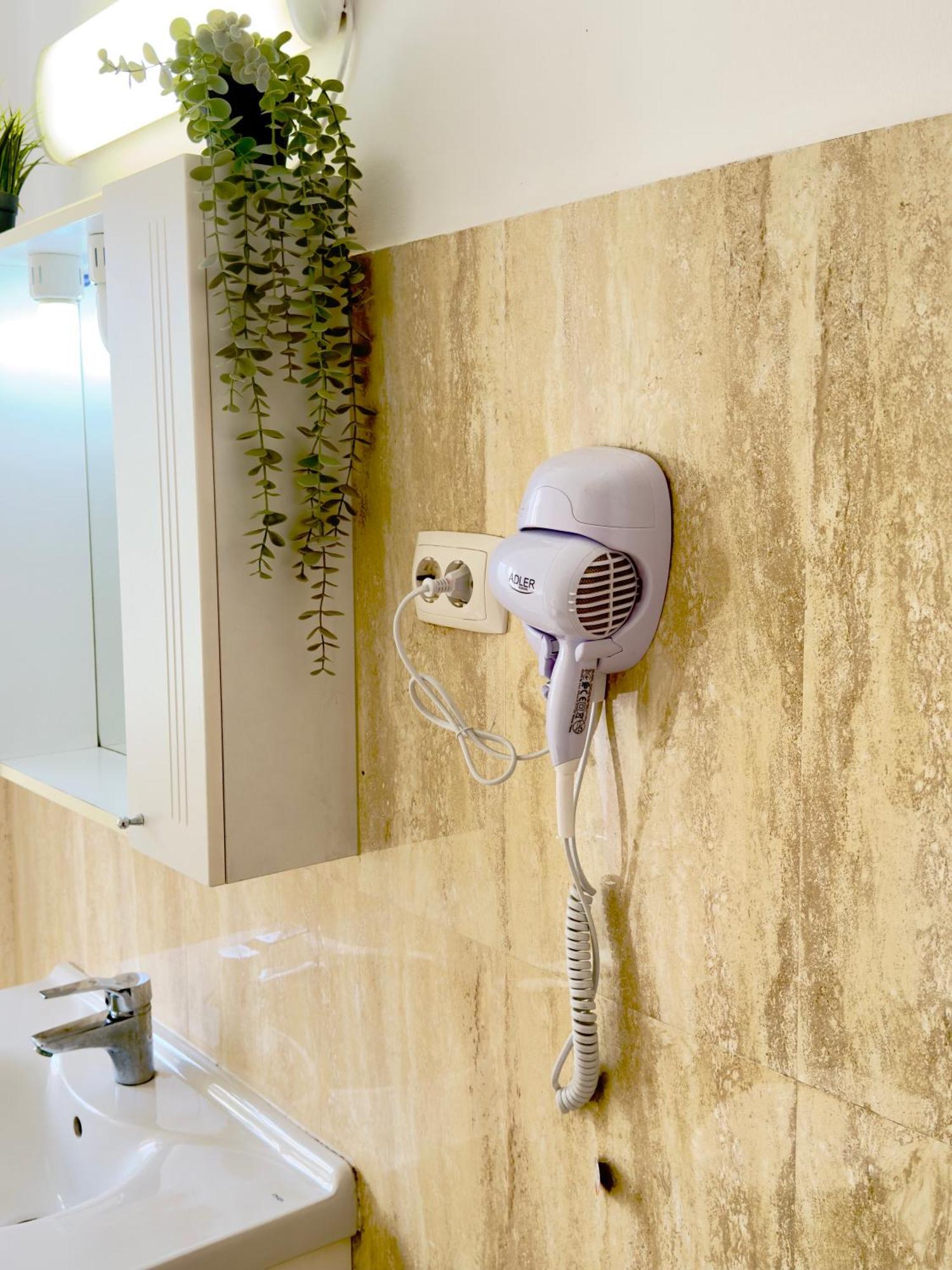 Lovely Bath & Balcony Victory Square 2 * Bucureşti